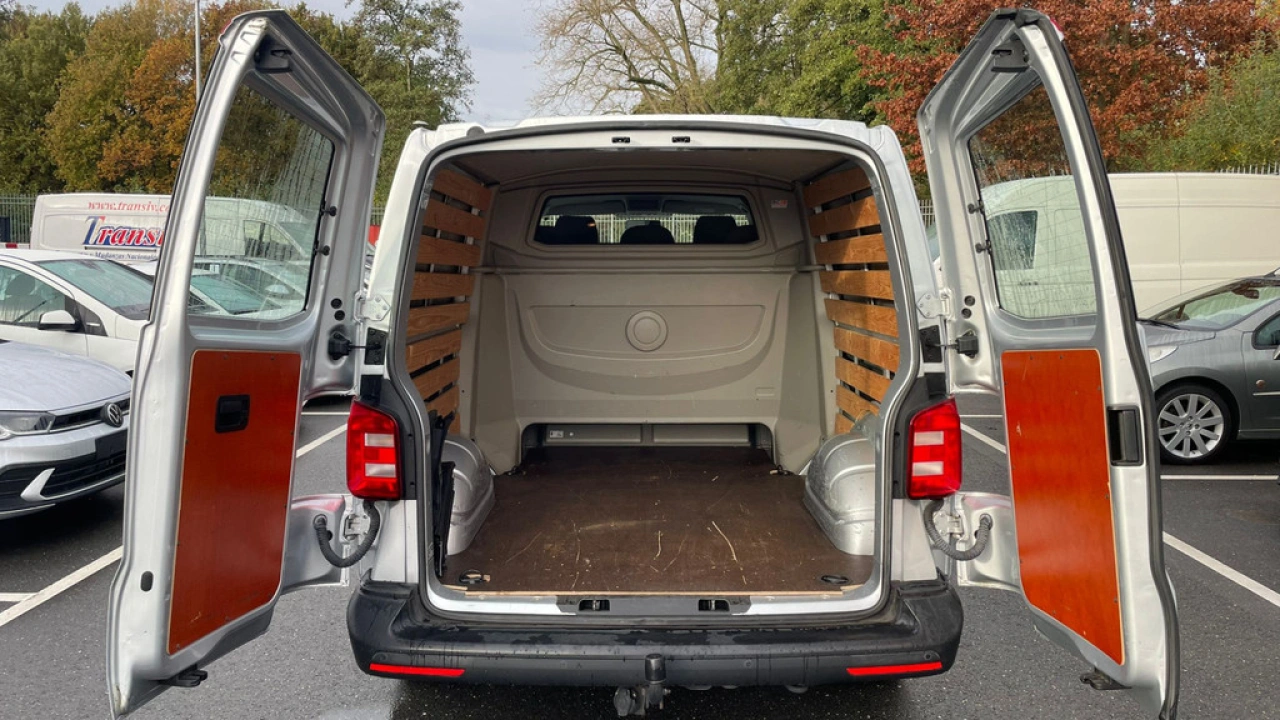 VW Bedrijfswagens Transporter L2H1 Dubbel Cabine 2.0 TDI 102pk Trendline