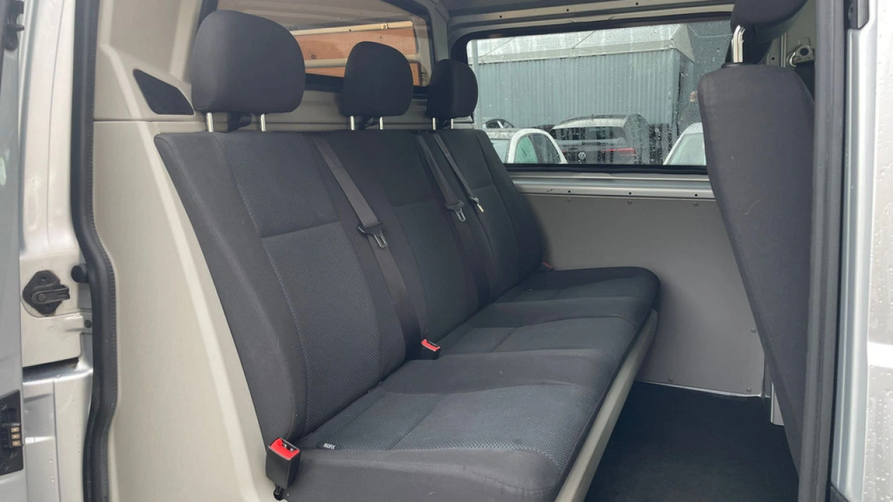 VW Bedrijfswagens Transporter L2H1 Dubbel Cabine 2.0 TDI 102pk Trendline