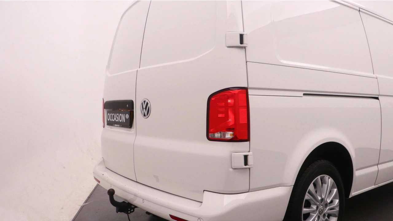 VW Bedrijfswagens Transporter L2H1 2.0 TDI 110pk Bulli
