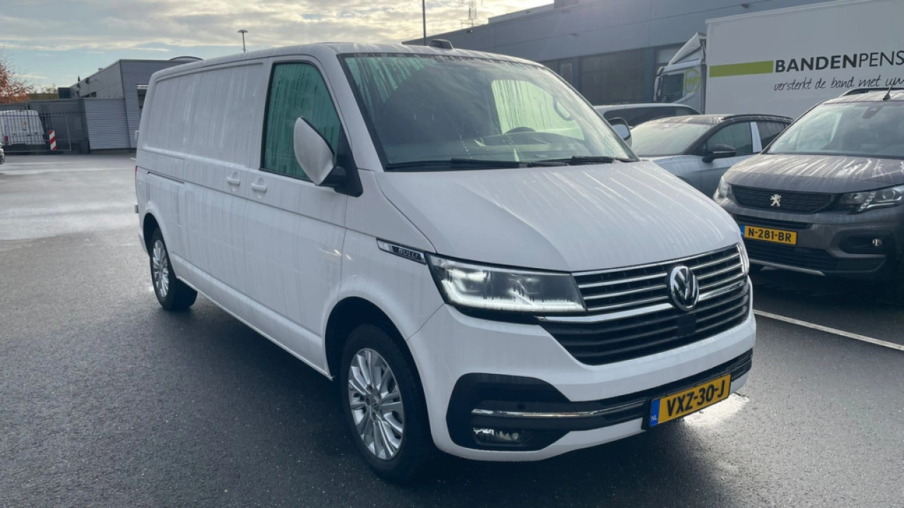 VW Bedrijfswagens Transporter L2H1 2.0 TDI 110pk Bulli