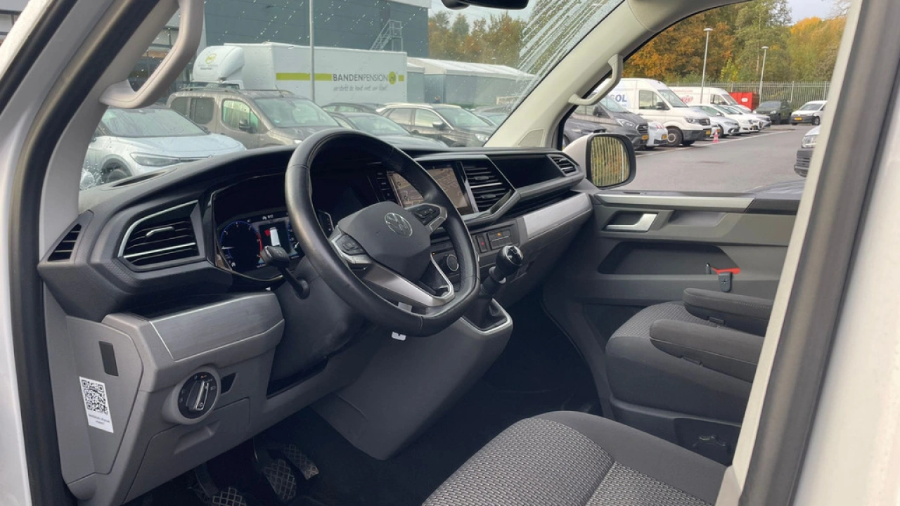 VW Bedrijfswagens Transporter L2H1 2.0 TDI 110pk Bulli