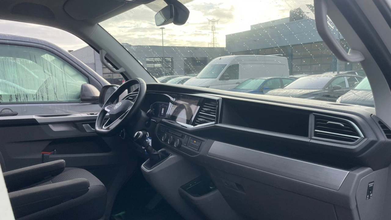 VW Bedrijfswagens Transporter L2H1 2.0 TDI 110pk Bulli