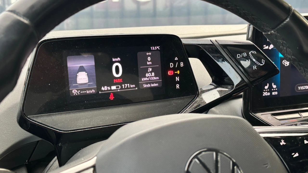 Volkswagen ID.4 First 77 kWh 204pk Navigatie Camera