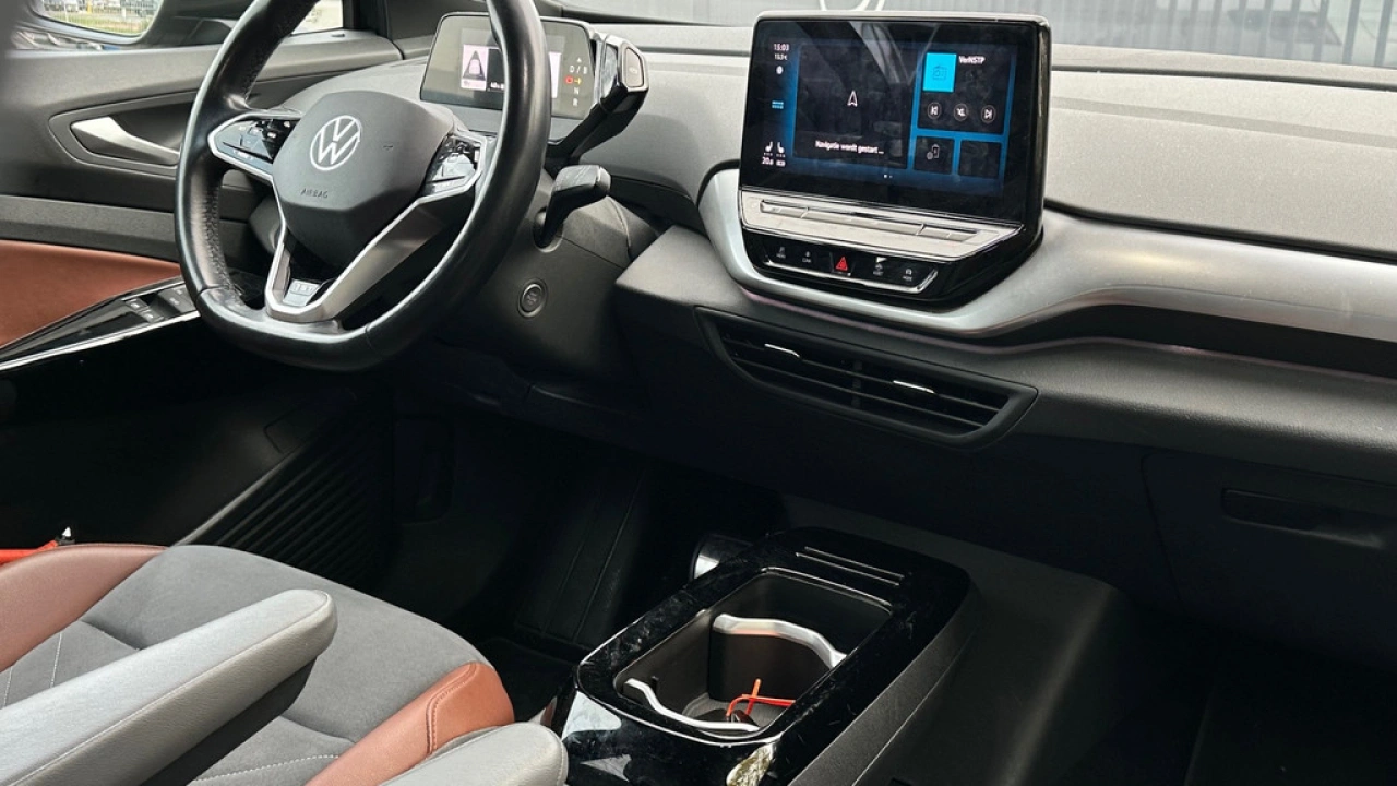 Volkswagen ID.4 First 77 kWh 204pk Navigatie Camera