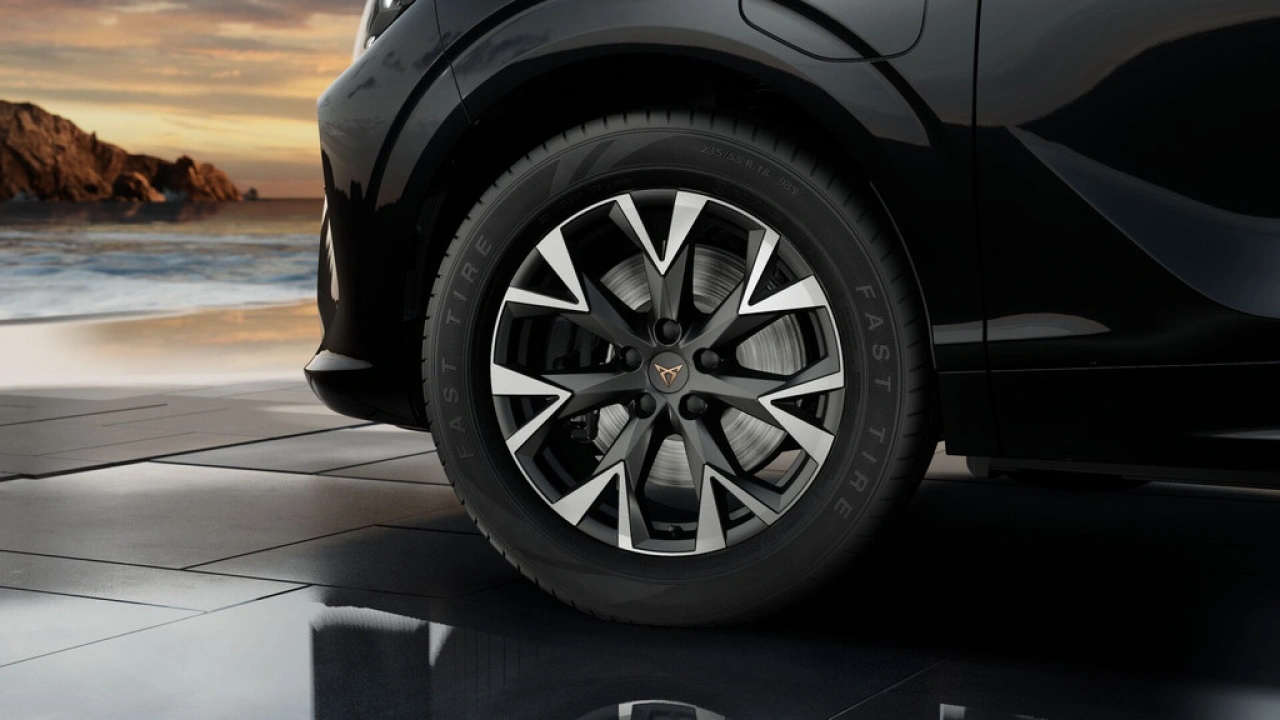 CUPRA Terramar 1.5 TSI e-Hybrid 204 6DSG Essential