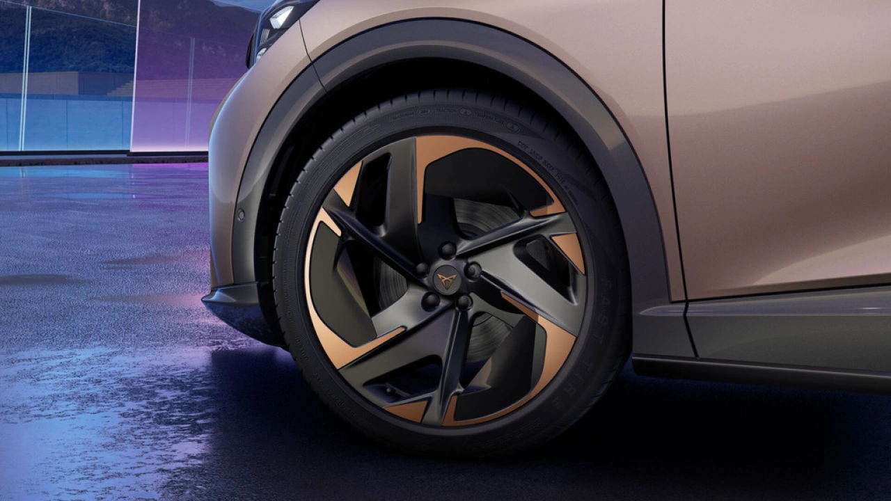 CUPRA Tavascan 77kWh Elektromotor 286 1AT Adrenaline