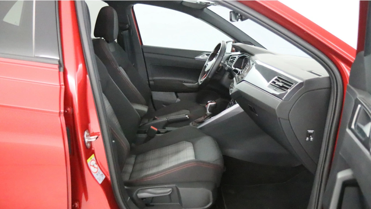 Volkswagen Polo GTI 2.0 207pk Automaat | Pano | Stoelverwarming | Keyless | Cruise | Camera