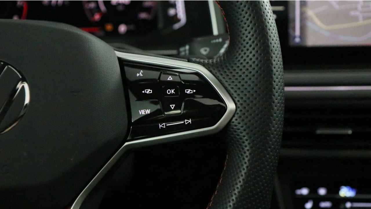 Volkswagen Polo GTI 2.0 207pk Automaat | Pano | Stoelverwarming | Keyless | Cruise | Camera