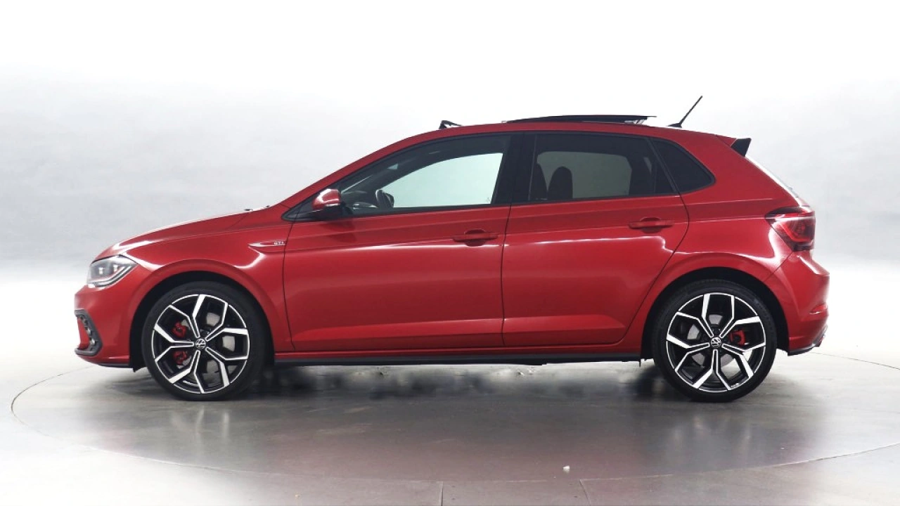 Volkswagen Polo GTI 2.0 207pk Automaat | Pano | Stoelverwarming | Keyless | Cruise | Camera