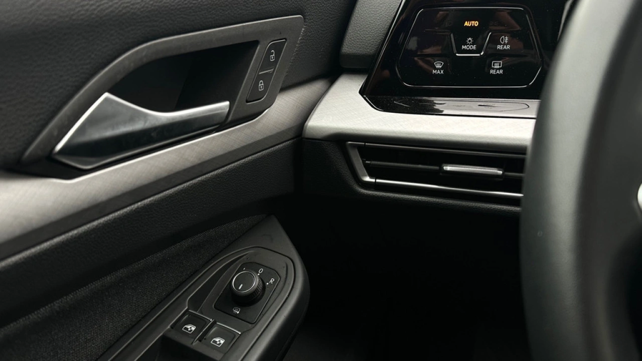 Volkswagen Golf 1.0 TSI 110pk Life Navigatie Camera