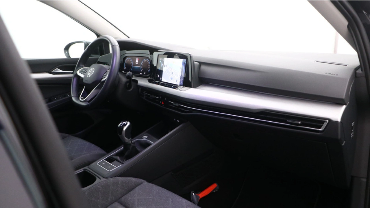 Volkswagen Golf 1.0 TSI 110pk Life Navigatie Camera