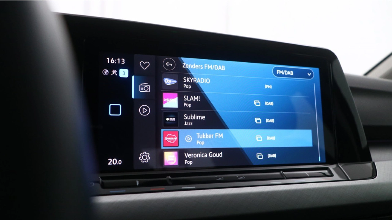 Volkswagen Golf 1.0 TSI 110pk Life Navigatie Camera