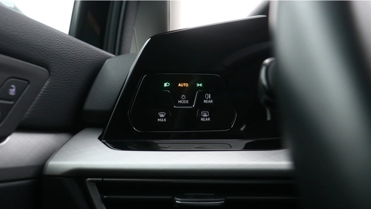 Volkswagen Golf 1.0 TSI 110pk Life Navigatie Camera