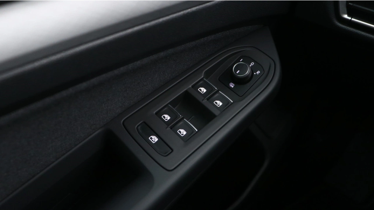 Volkswagen Golf 1.0 TSI 110pk Life Navigatie Camera