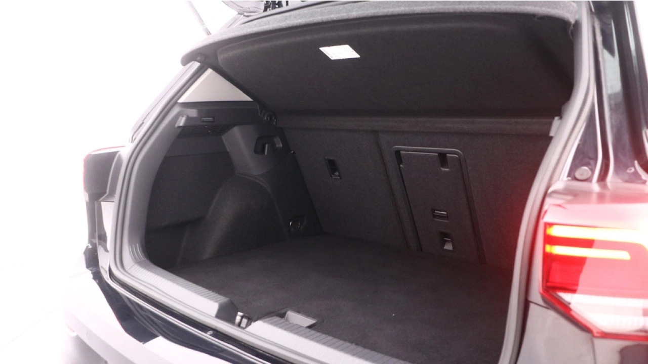 Volkswagen Golf 1.0 TSI 110pk Life Navigatie Camera