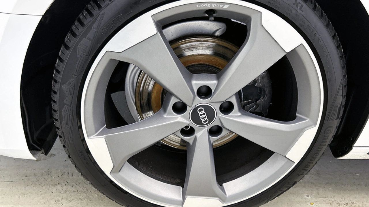 Audi A4 Avant 40 TFSI 190pk Sport S Line Black Edition S-Tronic