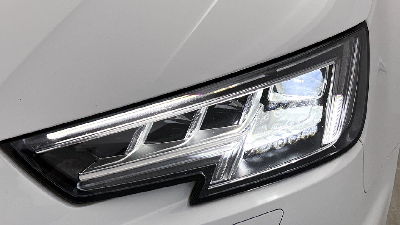 Audi A4 Avant 40 TFSI 190pk Sport S Line Black Edition S-Tronic