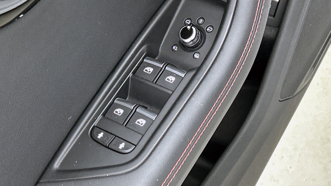 Audi A4 Avant 40 TFSI 190pk Sport S Line Black Edition S-Tronic