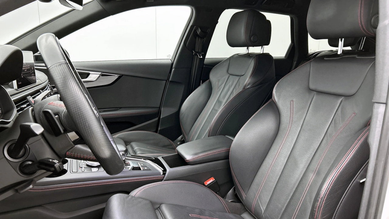 Audi A4 Avant 40 TFSI 190pk Sport S Line Black Edition S-Tronic