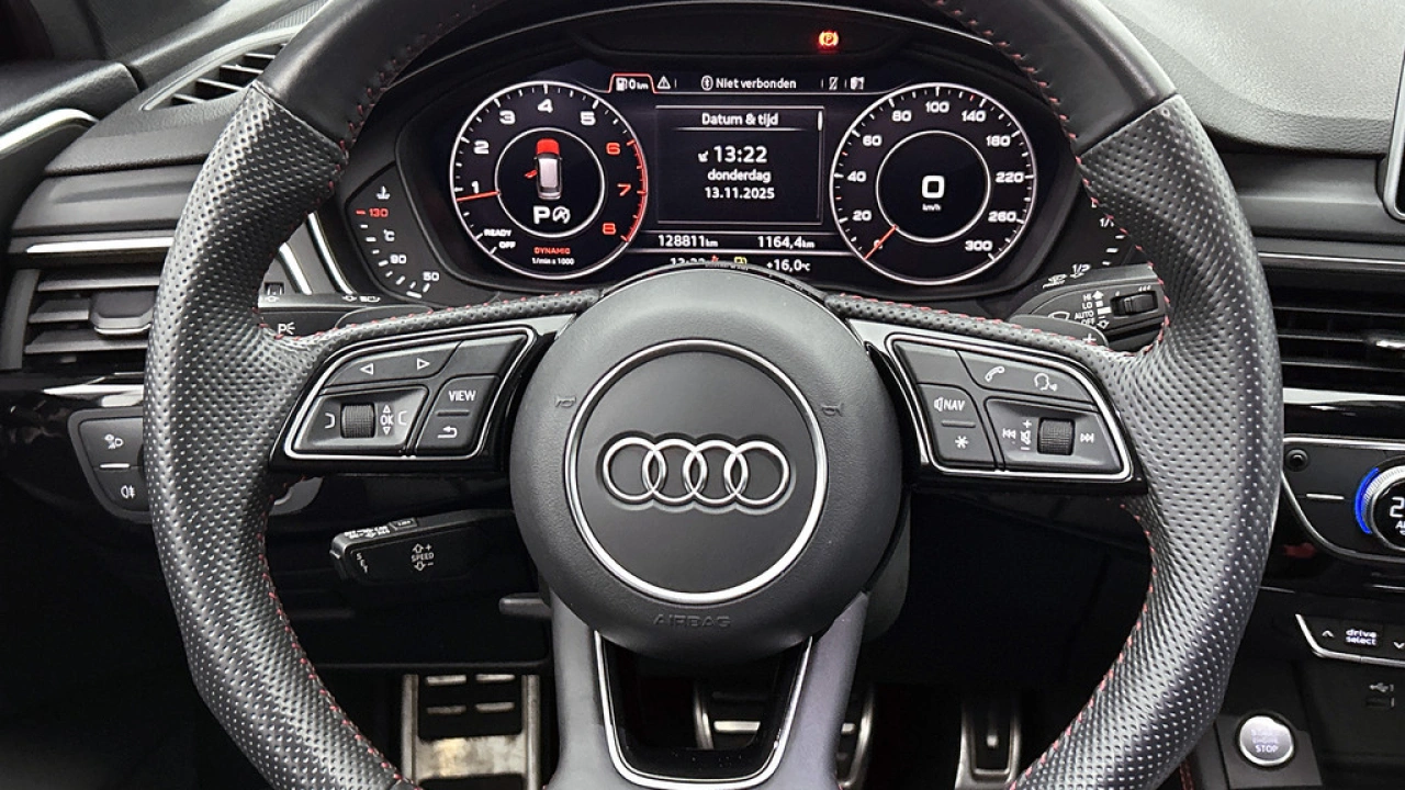 Audi A4 Avant 40 TFSI 190pk Sport S Line Black Edition S-Tronic