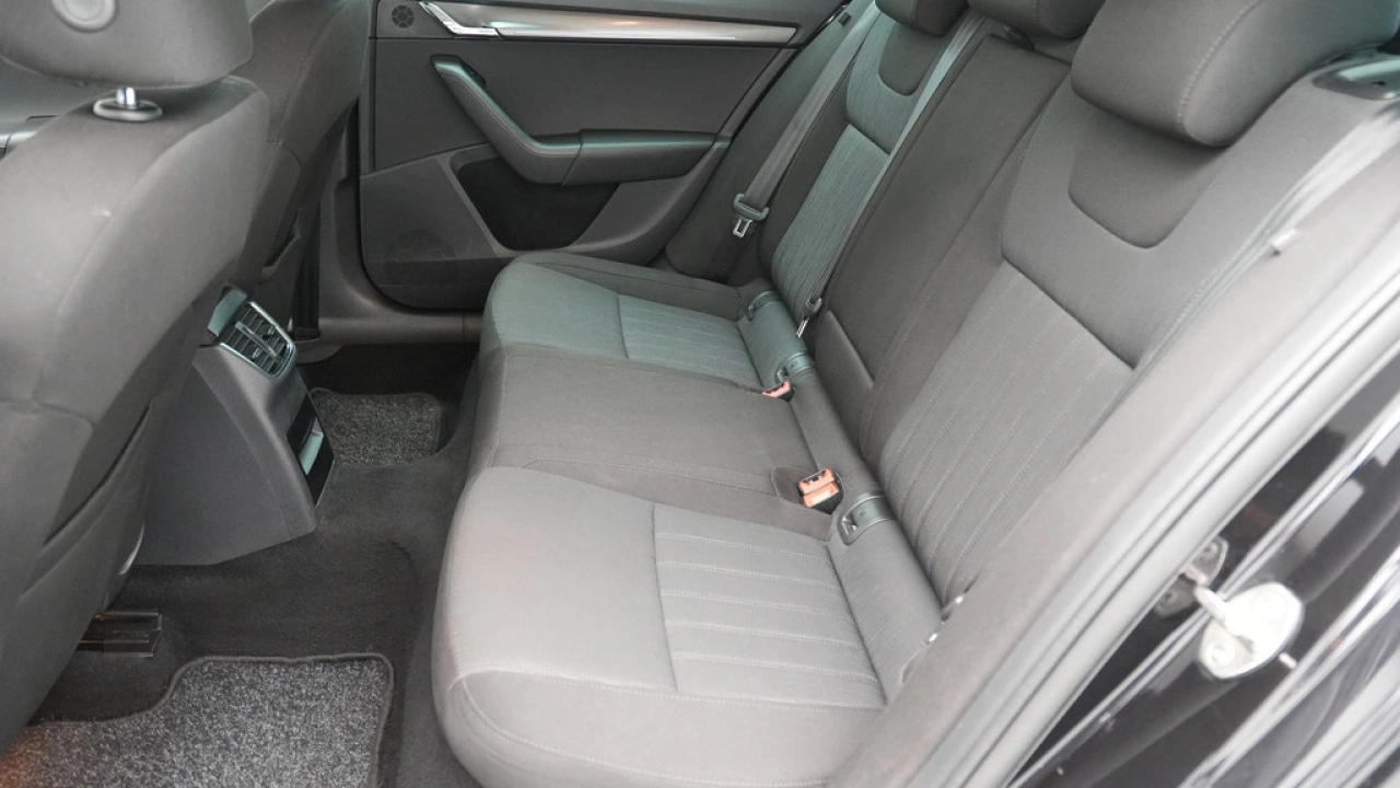 Škoda Octavia Combi 1.5 TSI 150pk DSG Greentech Business Edition Plus