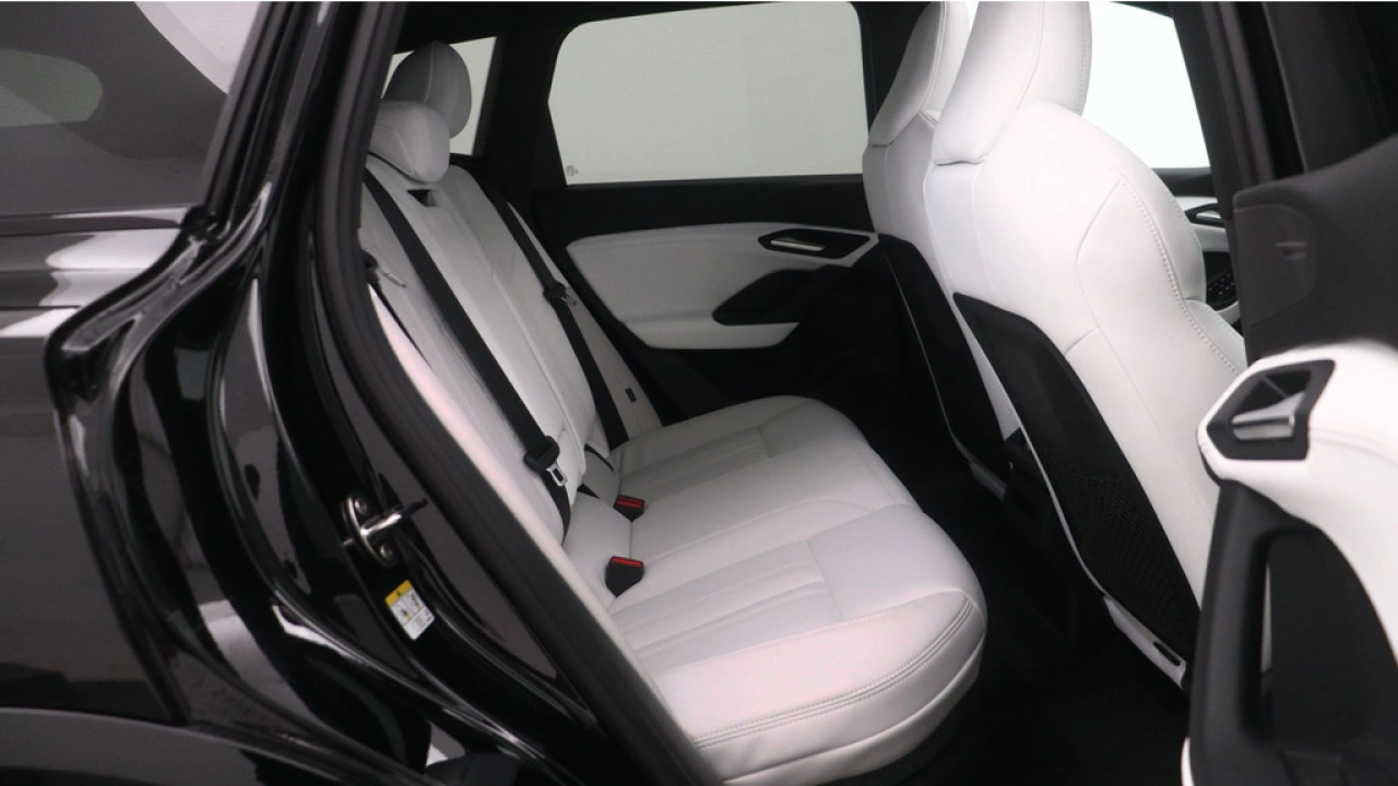 Audi Q6 e-tron Launch edition performance 100 kWh