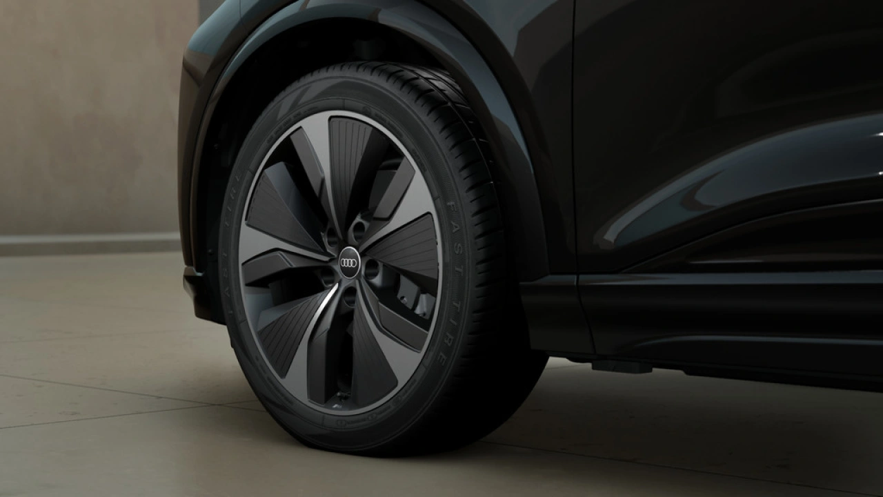 Audi Q6 e-tron Launch edition performance 100 kWh