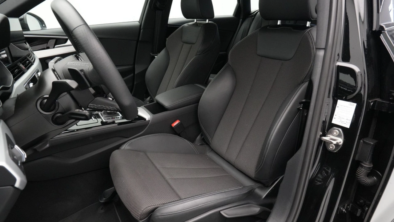 Audi A4 Avant 35 TFSI S Line edition