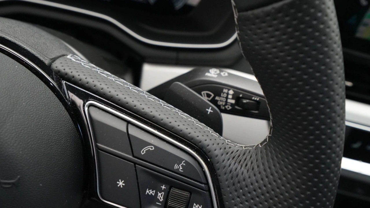 Audi A4 Avant 35 TFSI S Line edition