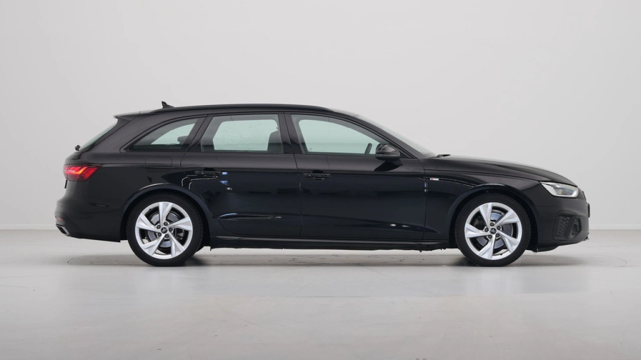 Audi A4 Avant 35 TFSI S Line edition