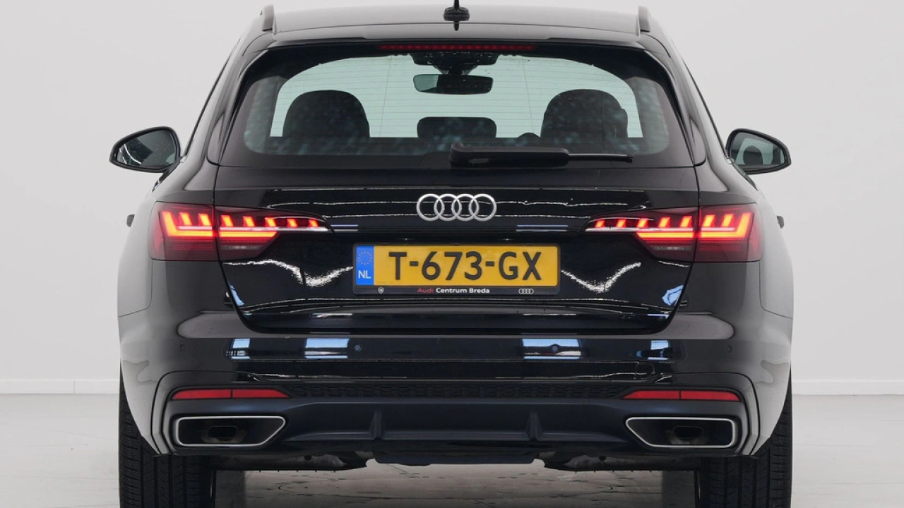 Audi A4 Avant 35 TFSI S Line edition