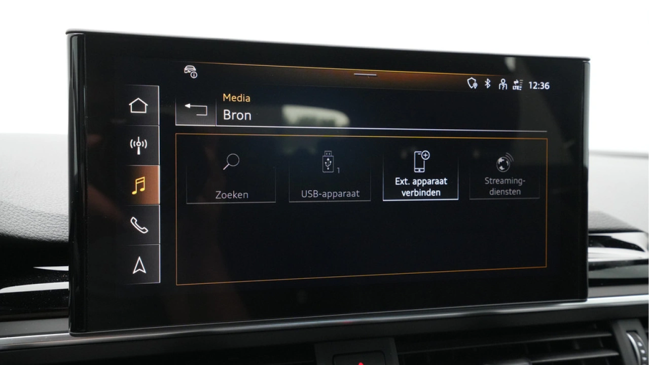 Audi A4 Avant 35 TFSI S Line edition Competition