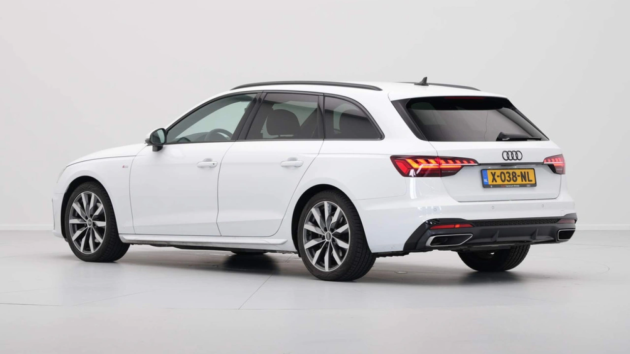Audi A4 Avant 35 TFSI S Line edition Competition