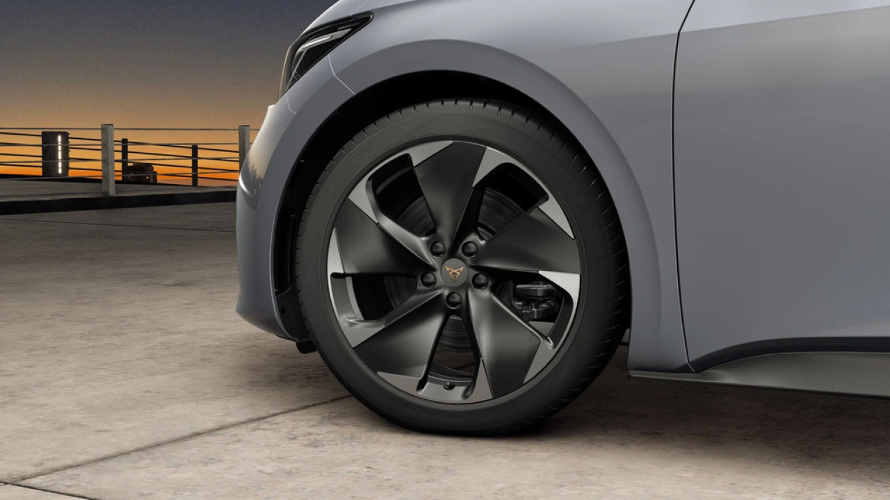 CUPRA Born 59kWh Elektromotor 231 1AT Essential Limited