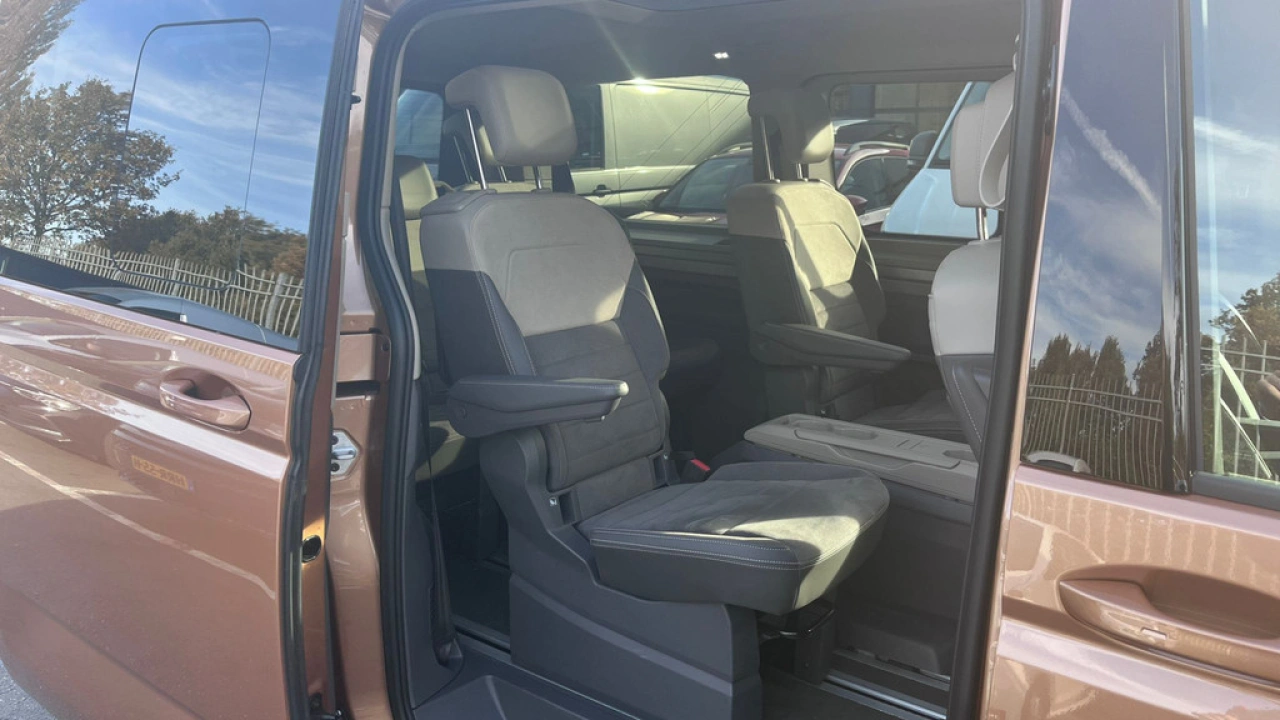 Volkswagen Multivan L2H1 PHEV 1.5 TSI 245pk eHybrid DSG 4Motion Bulli-Edition