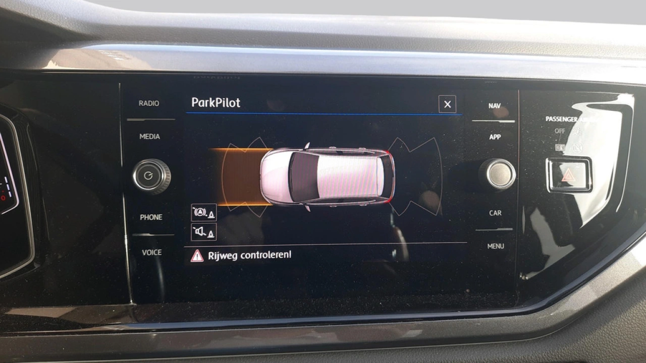 Volkswagen Polo 1.0 TSI Highline | Navigatie | Active Info Display | Parkeersensoren |