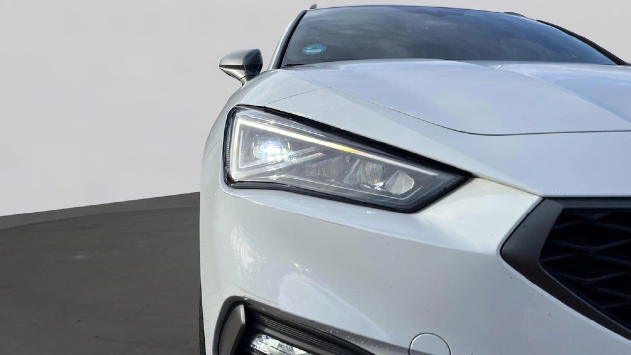 SEAT Leon Sportstourer 1.0 eTSI FR Business