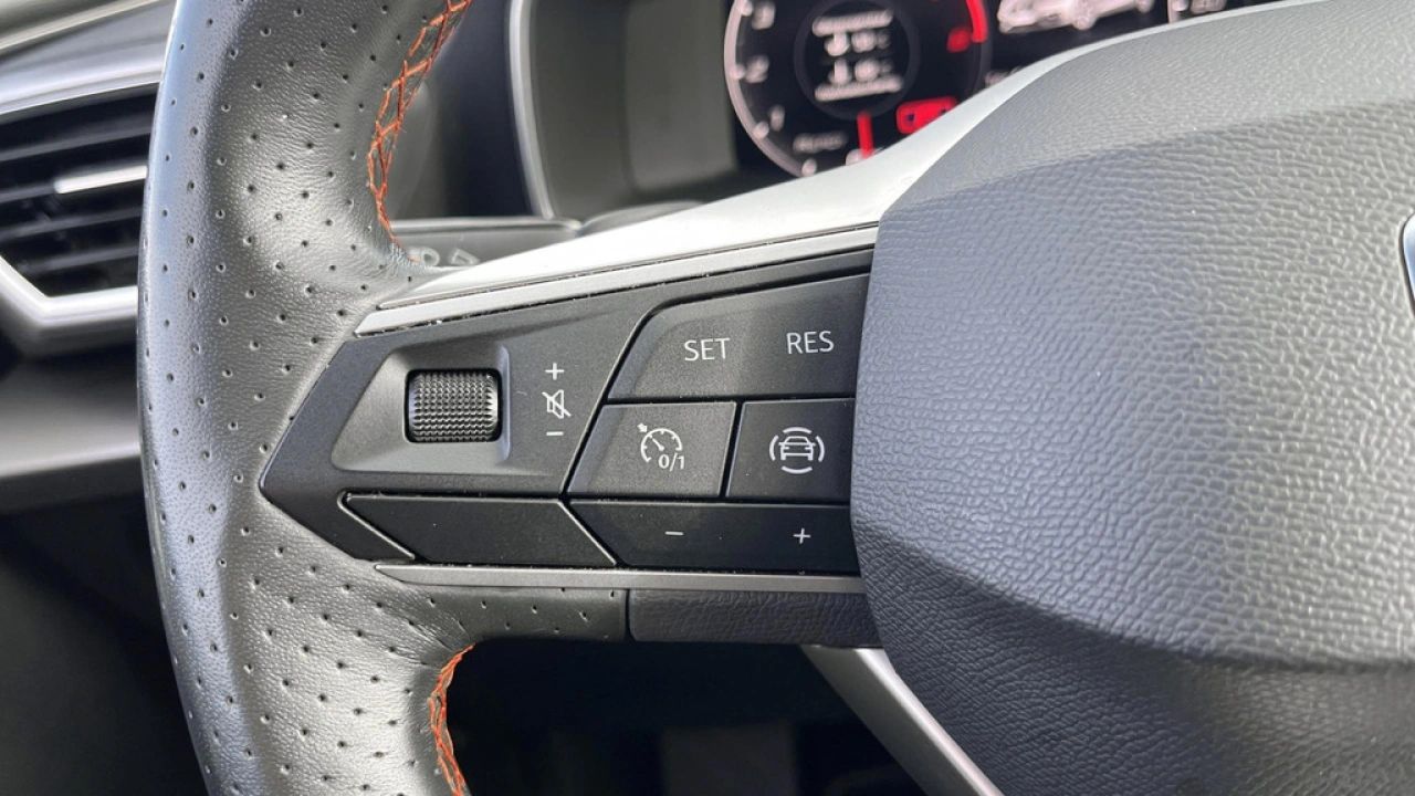 SEAT Leon Sportstourer 1.0 eTSI FR Business