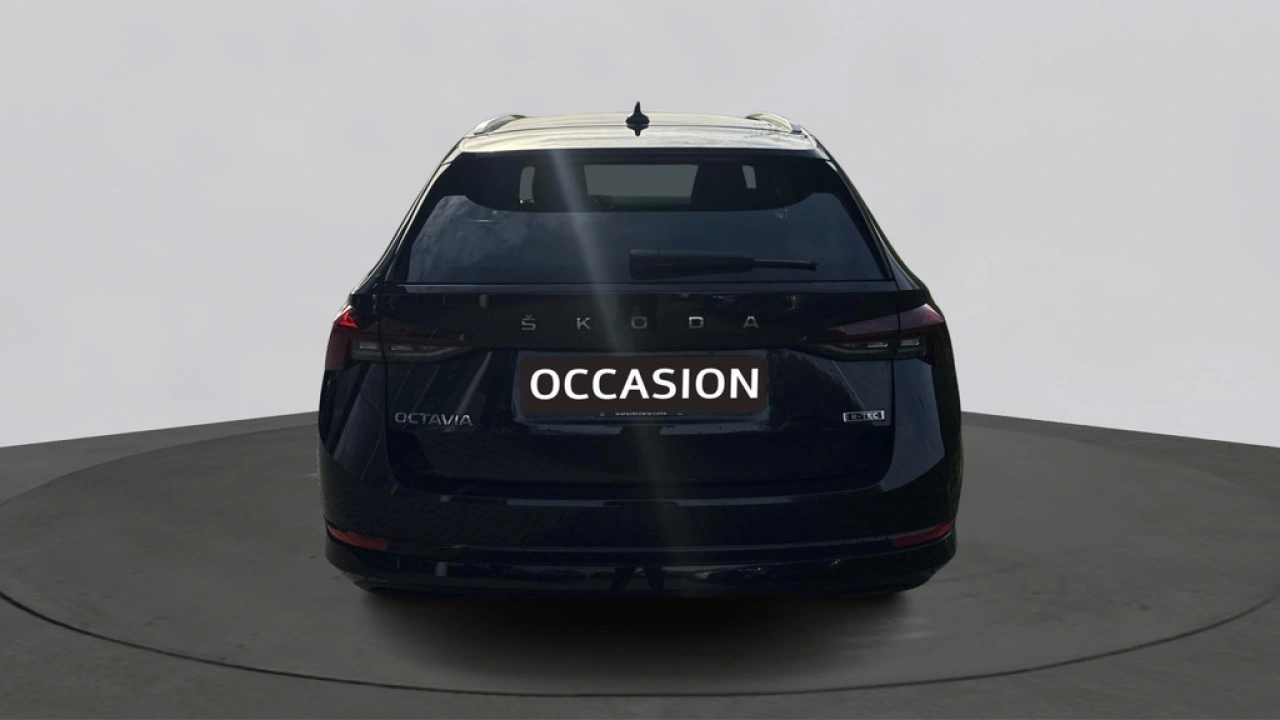 Škoda Octavia Combi 1.5 e-TSI Business Edition Plus