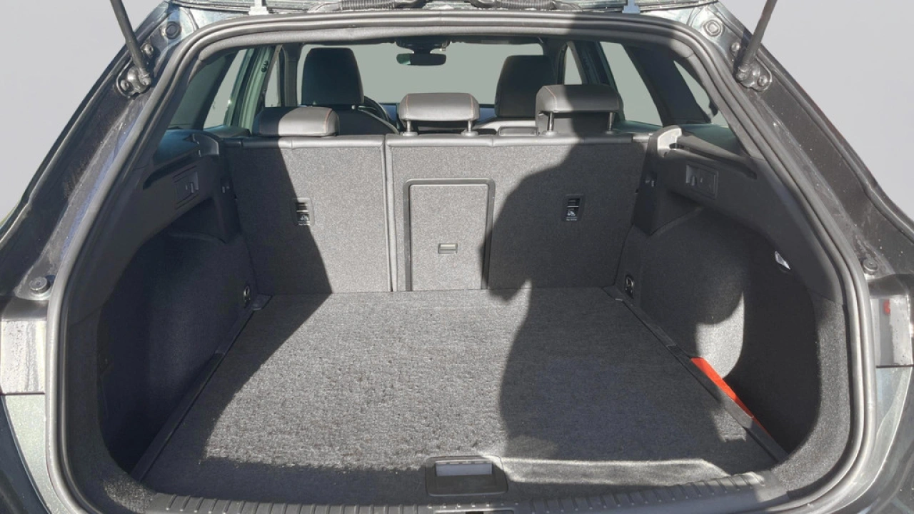 SEAT Leon Sportstourer 1.0 eTSI FR Business