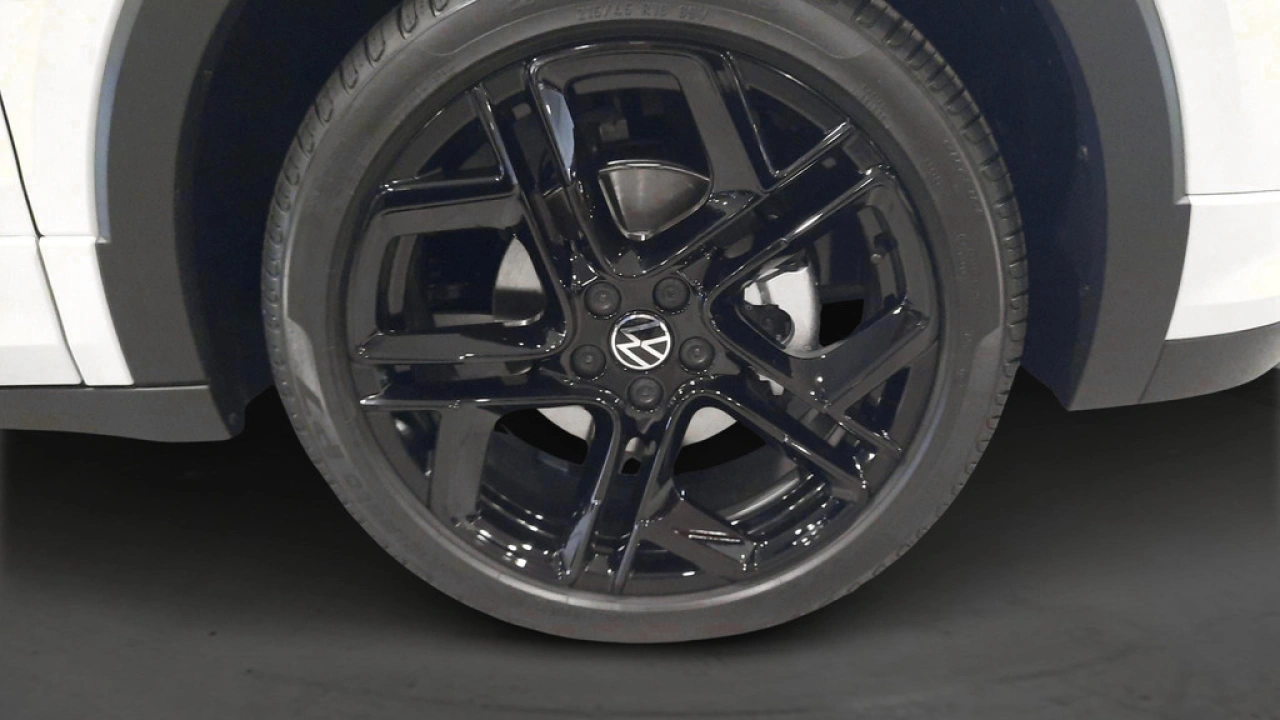 Volkswagen T-Cross 1.0 TSI R-Line Edition | Black Style | Camera | Navi | Active Info Display | Demonstratieauto