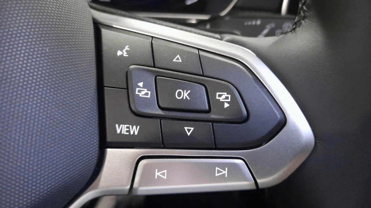 Volkswagen T-Cross 1.0 TSI R-Line Edition | Black Style | Camera | Navi | Active Info Display | Demonstratieauto