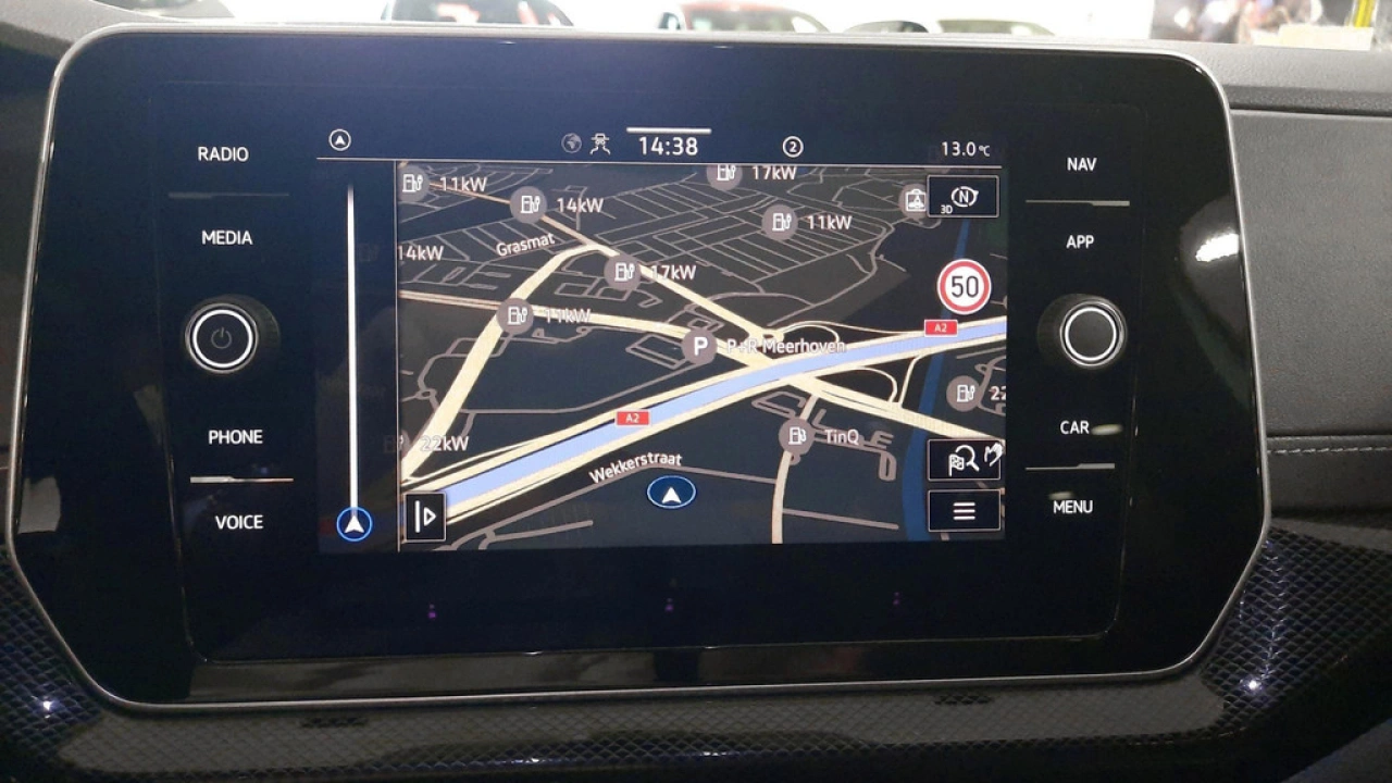 Volkswagen T-Cross 1.0 TSI R-Line Edition | Black Style | Camera | Navi | Active Info Display | Demonstratieauto