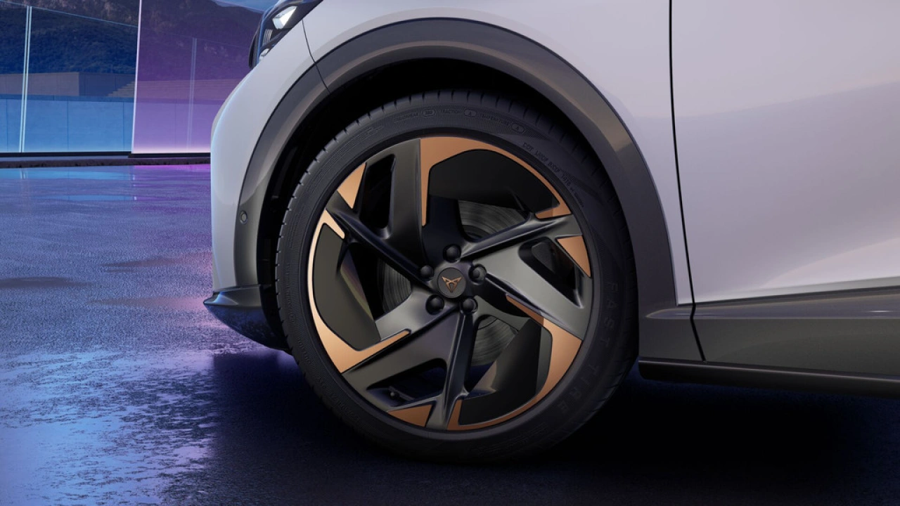 CUPRA Tavascan 77kWh Elektromotor 286 1AT Adrenaline