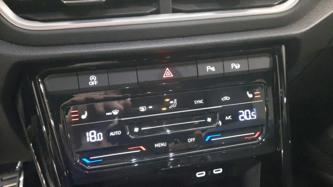 Volkswagen T-Roc 1.5 TSI R-Line Business | afn Trekhaak | Privacy Glass |