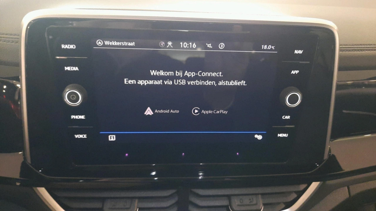 Volkswagen T-Roc 1.5 TSI R-Line Business | afn Trekhaak | Privacy Glass |