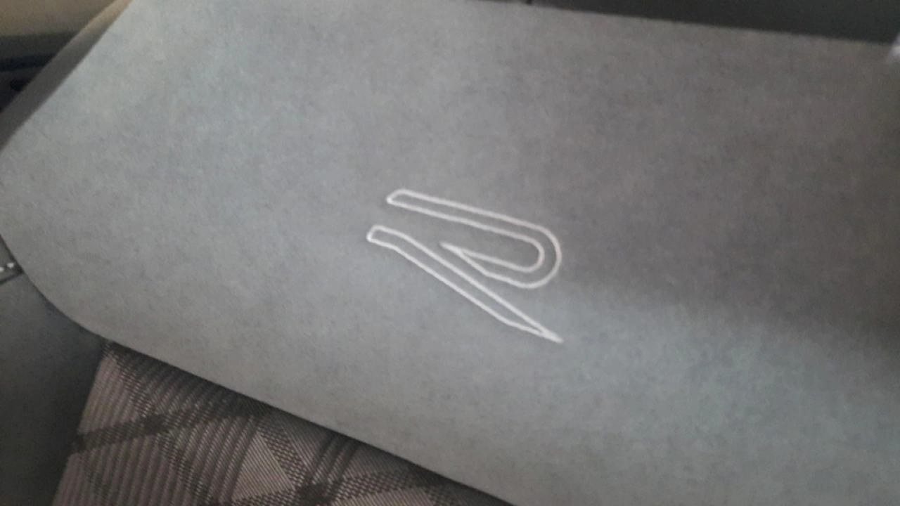 Volkswagen T-Roc 1.5 TSI R-Line Business | afn Trekhaak | Privacy Glass |