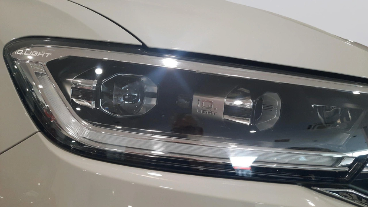 Volkswagen T-Roc 1.5 TSI R-Line Business | afn Trekhaak | Privacy Glass |