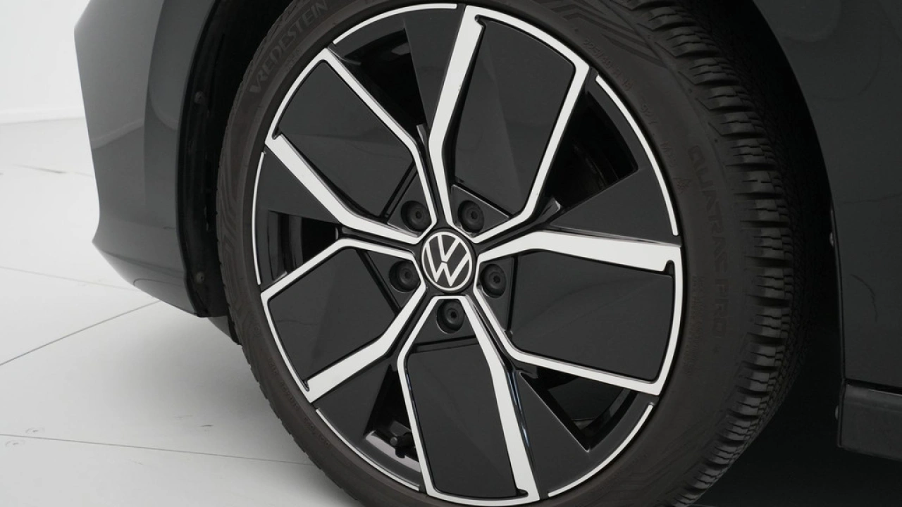 Volkswagen Golf 1.5 eHybrid 50 Edition