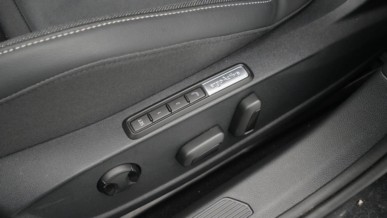 Volkswagen Golf 1.5 eHybrid 50 Edition